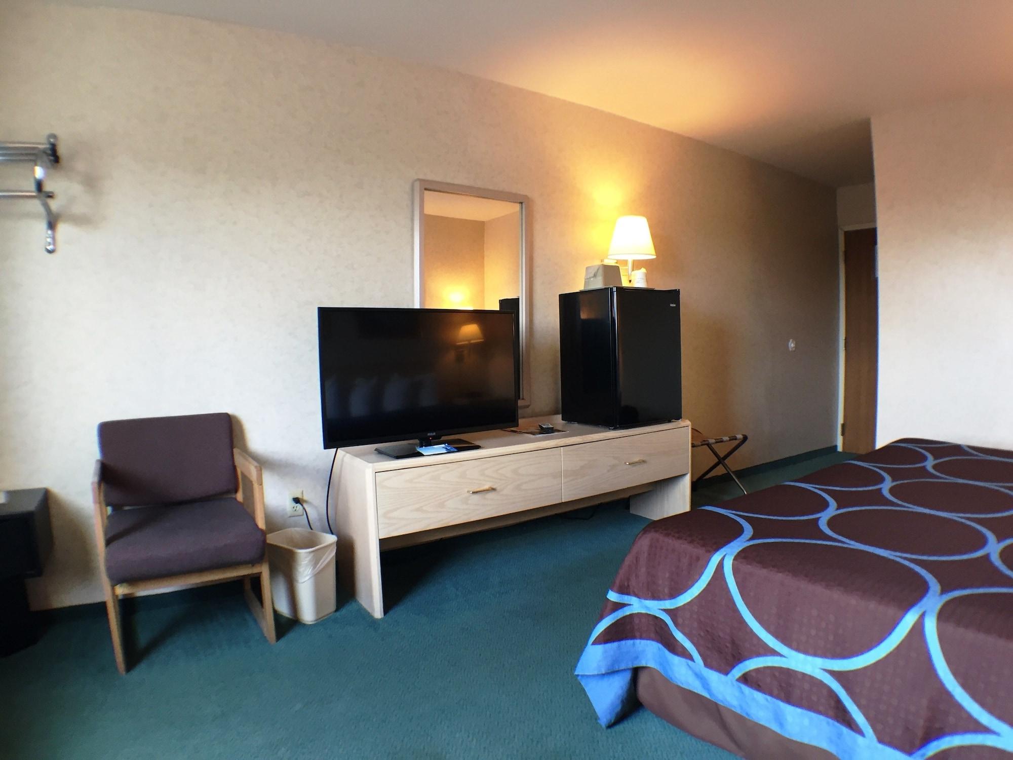 Super 8 By Wyndham Canandaigua Εξωτερικό φωτογραφία