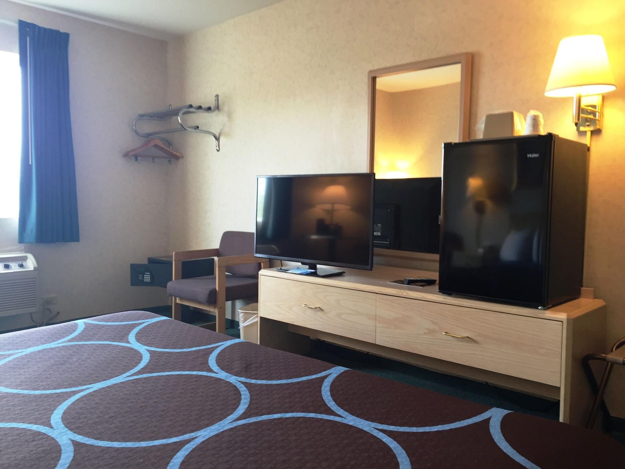 Super 8 By Wyndham Canandaigua Εξωτερικό φωτογραφία