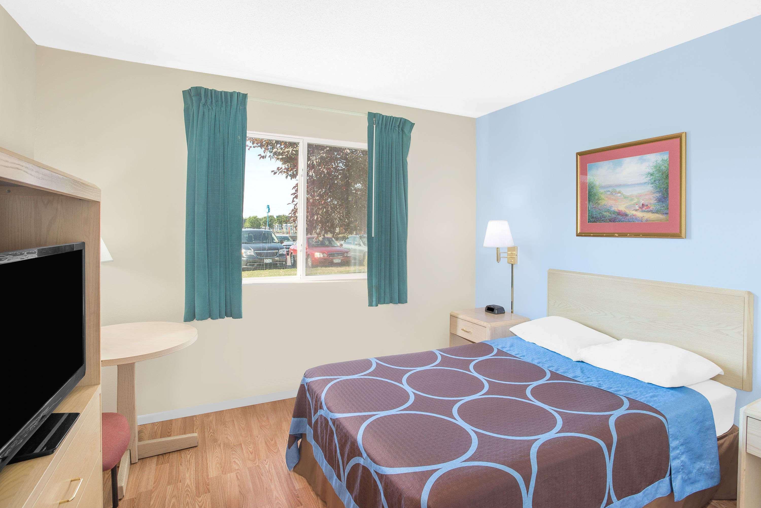 Super 8 By Wyndham Canandaigua Εξωτερικό φωτογραφία